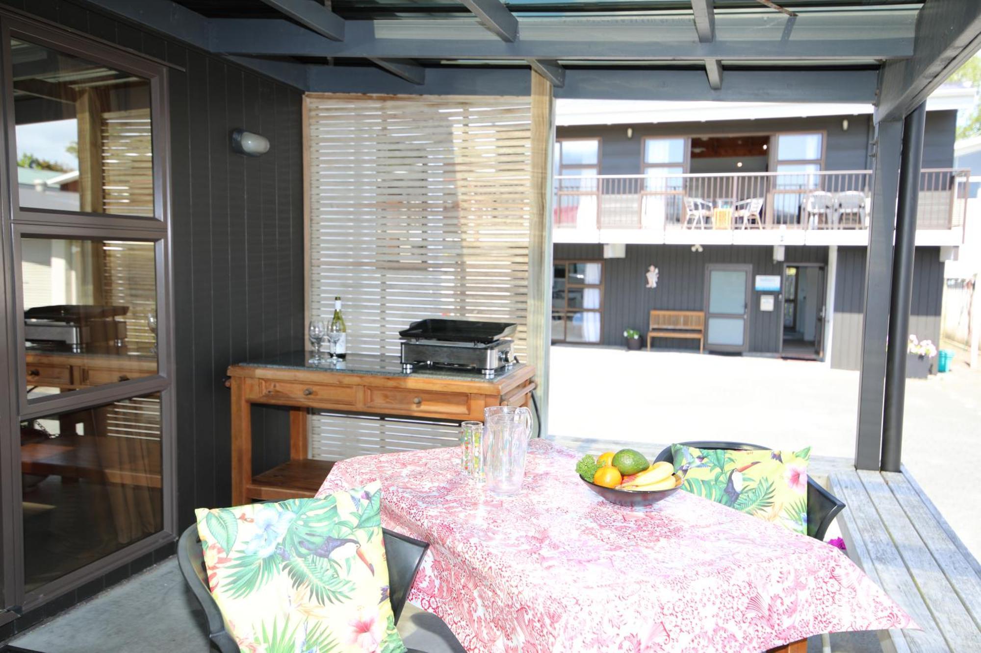 Blue Marlin Apartments Вітіанга Екстер'єр фото